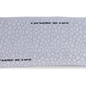 La almohada ViscoCopos combina la adaptabilidad de la viscoelástica con una firmeza media-alta, ideal para quienes prefieren almohadas más altas y con un mayor soporte. Su diseño innovador permite liberar los puntos de presión en cuello y cabeza, garantizando un descanso óptimo.