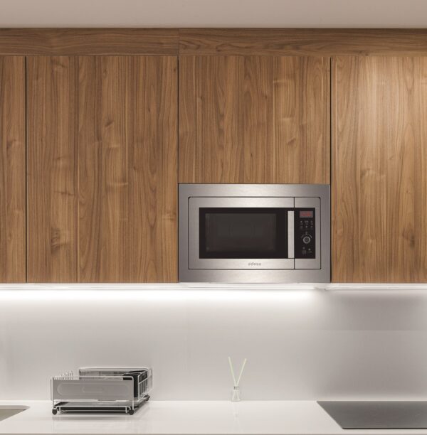Microondas integrable Edesa EMW‑2020‑IG X 20 L con grill – Azogue Home