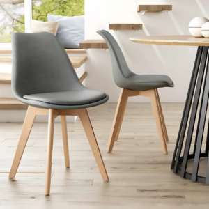 Silla Scandi gris estilo nórdico con patas de madera – Azogue Home Murci